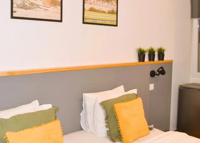 Feeling Parque 56 Pensión